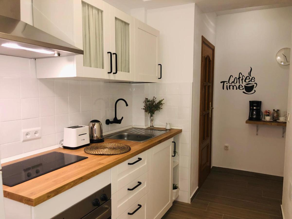 Bonito Piso Céntrico Con Wifi, Parking Y Terraza *